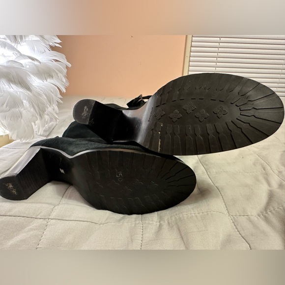 Ramona Knee Length Suede Boot. Size 37 - Picture 2 of 2